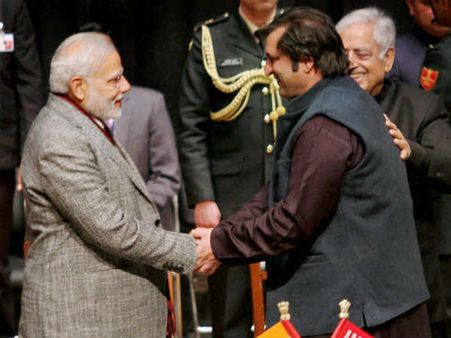 कश्मीर कैबिनेट में सज्जाद लोन, निर्मल सिंह में क्या है खास?