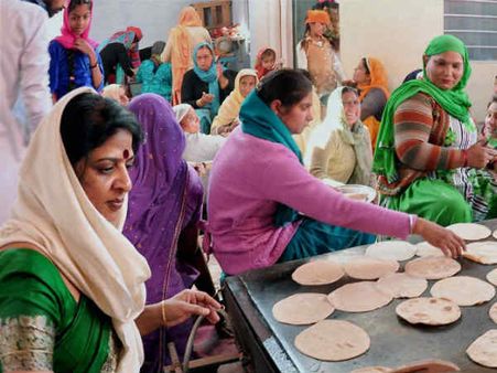 मम्मी और पत्नी के नाम से लिए जाते 10 फीसद ही घर 