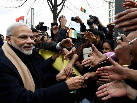 Pics: बर्लिन में छाया रहा पीएम मोदी का जादू