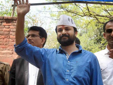 अब खेतान ने पूछा कि आखिर भूषण परिवार ने करोड़ों की संपत्ति कैसे बना ली?