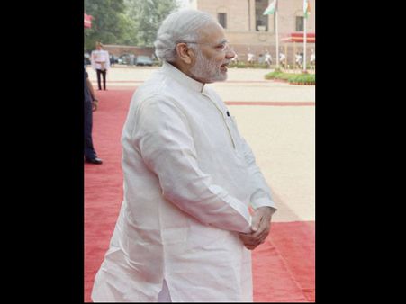 नेपाल हुआ नाराज, छात्रों ने PM मोदी के पुतले फूंके