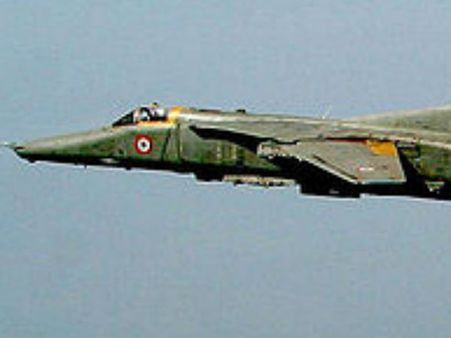 फिर गिरा लड़ाकू विमान मिग-27, दो की मौत, पायलट सुरक्षित