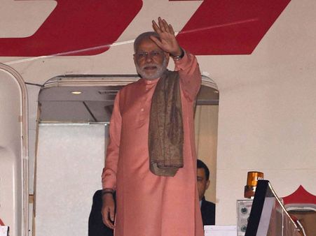 मंगोलिया लोकतंत्र की नई चमकती रोशनी है : मोदी