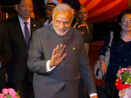 मोदी के 1 साल पर कांग्रेस ने जारी किया 'पोल खोल' वीडियो