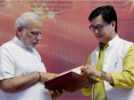 केंद्रीय मंत्री रिजिजू बोले, अनुराग कश्यप के ट्वीट देश के लिए अच्छे नहीं हैं