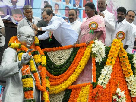 तेलंगाना में स्थापना दिवस का उत्साह