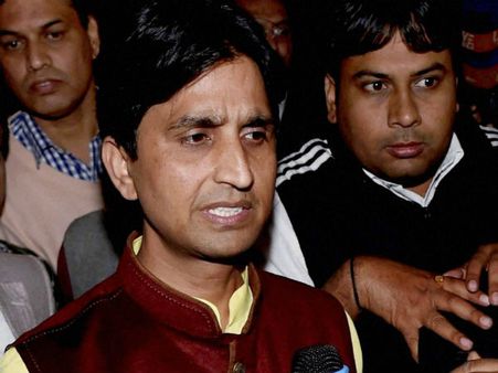 फर्जी डिग्री विवाद: विश्वास ने कहा, डर गए हैं एलजी और केंद्र सरकार