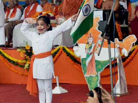 मिथुन राशि वाले बच्चों की पर्सनालिटी- रचनात्मक पर बातूने