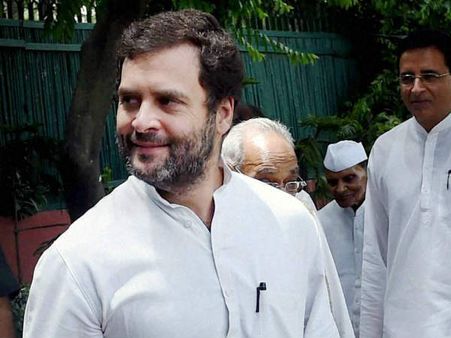 56 दिनों तक अपने अज्ञातवास में क्या कर रहे थे राहुल गांधी, बतायेगा VIDEO