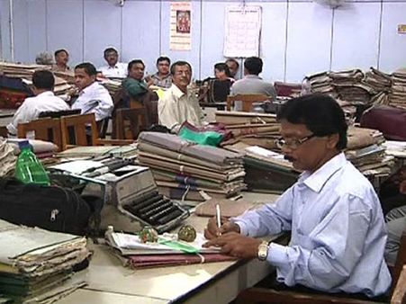 टाइम से ऑफिस नहीं आने वालों की अब खैर नहीं