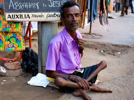 विकलांगों के लिए मोदी सरकार का तोहफा, सरकारी नौकरी में 10 साल की छूट