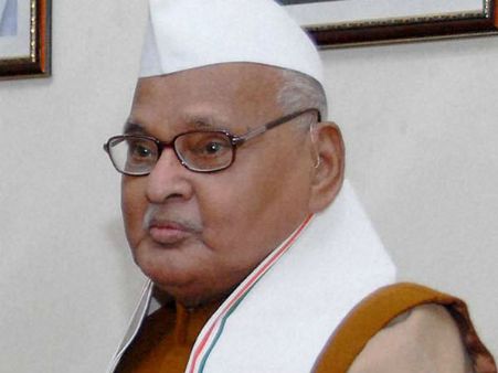 रामनरेश यादव: राज्यपाल रहते हुए दर्ज हुई थी व्यापम घोटाले में FIR