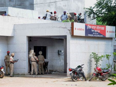 गुरदासपुर: आतंकियों के मारे जाने के बाद दीनानगर पुलिस स्टेशन में फिर धमाका