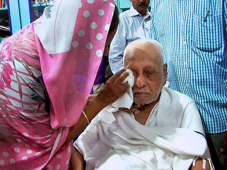 छलकती आंखों और सिसकती सांसो ने कहा मेरे सामने मेरा कलाम चला गया