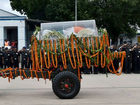 रामेश्वरम ले जाया जा रहा है डॉ कलाम का पार्थिव शरीर, कल अंतिम संस्कार