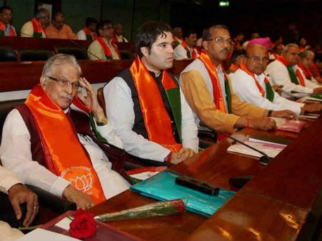 फांसी के विरोध में उतरे वरुण गांधी, कहा- 75 फीसदी गरीबों को मिलती है सजा-ए-मौत