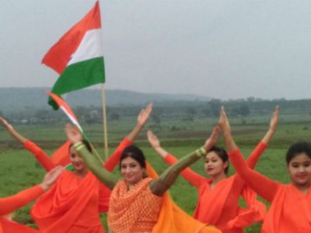 Must Watch: स्वतंत्रता दिवस पर नृत्यांगना वी.अनुराधा सिंह का अनोखा डांस वीडियो