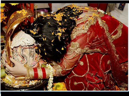 राधे मां पर अब तक सबसे बड़ा खुलासा, सांपों के साथ करती है डांस