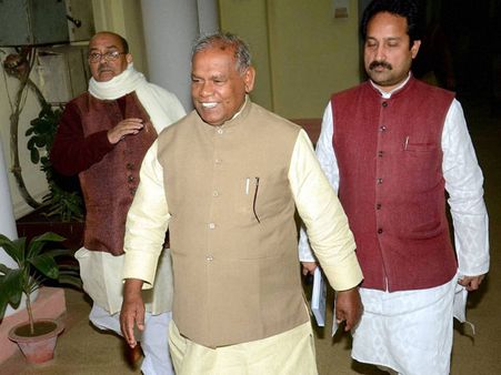 सीट बंटवारे से NDA में दरार, लालू के साथ हाथ मिला सकते हैं मांझी, दामाद ने किया इशारा