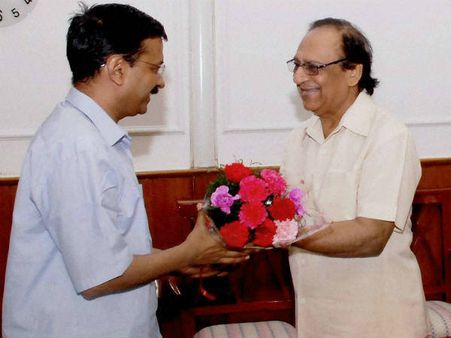 गमगीन गुलाम अली को केजरीवाल ने दिया दिल्ली में प्रोग्राम करने का न्यौता