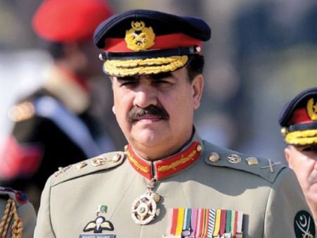 अपने 'गॉडफादर' पाक सेना के नेतृत्‍व मे आगे बढ़ रहा तालिबान