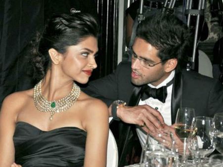 रंगीनमिजाजी में पापा से दस कदम आगे ही हैं साहबजादे सिद्धार्थ