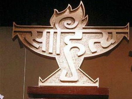 आखिरकार जंग लग गयी मुनव्वर राणा की कलम को!