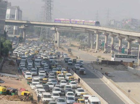 स्‍मार्ट सिटी में कार वालों से ज्यादा फोकस पैदल चलने वालों पर