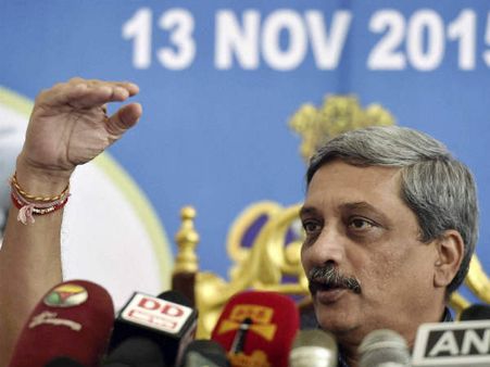 रक्षा मंत्री पार्रिकर ने कहा, मजाक में दिया था रिटायरटमेंट वाला बयान