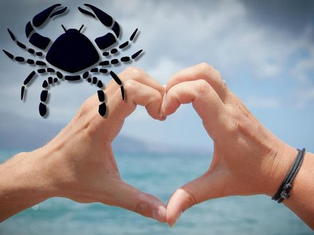 Love Astrology: 2016 में रूठने-मनाने में व्यस्त रहेंगे कर्क राशि वाले