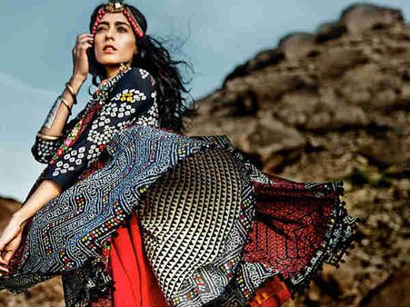 अमेजॉन, ईबे, जबॉन्ग के वो ऑफर जिन पर मिलेगी 70% की छूट