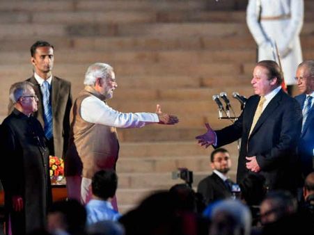 नए साल में फिर मिलेंगे पीएम नरेंद्र मोदी और पाक पीएम नवाज शरीफ की मुलाकात