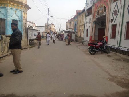 तस्वीरों में देखिये एक अदद विकास की राह देख रही अयोध्या को