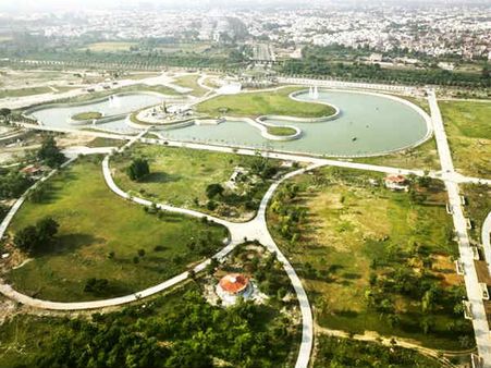 Pics: लखनऊ का जनेश्वर मिश्र पार्क, जिसकी तुलना सिंगापुर से होती है