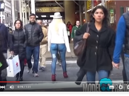 Video: जब सड़कों पर बिना पैंट के घूमने लगी मॉडल