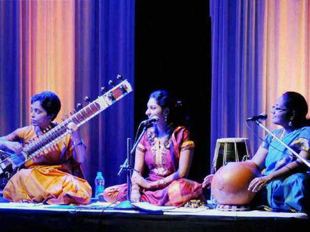 जानते हैं संगीत तो ऐसे करें एक्स्ट्रा कमाई