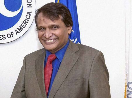 #Railway Budget 2016: जानिए रेल मंत्री सुरेश प्रभु से जुड़ी हुई 10 खास बातें