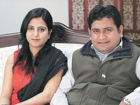 पत्नी के चक्कर में मंत्री जी को खानी पड़ी अरविंद केजरीवाल से डांट