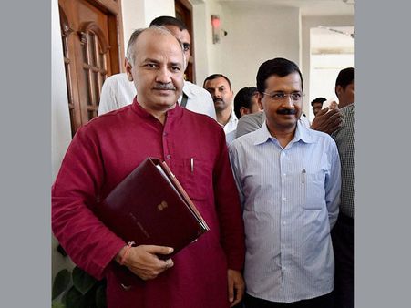 दिल्ली बजट 2016: सिसोदिया ने पेश किया बजट, कहा सरकारी स्कूल के टीचर अब सिर्फ पढ़ाएंगे