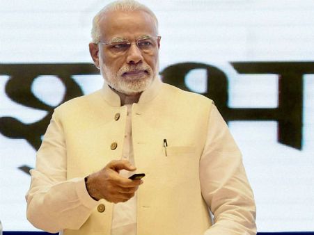 लगातार दूसरे साल टाइम मैगजीन ने पीएम मोदी को बताया इंटरनेट स्टार