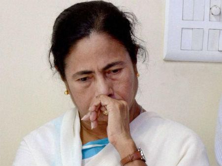 TMC नेताओं के खिलाफ हाईकोर्ट ने दिया CBI जांच का आदेश, ममता ने जताई नाराजगी