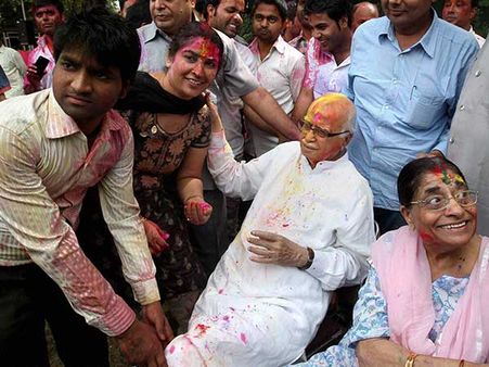 वरिष्‍ठ नेता लाल कृष्‍ण आडवाणी की पत्‍नी कमला आडवाणी का निधन
