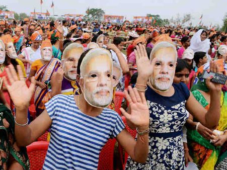 मीडिल क्‍लास को अाज भी यकीन, पीएम मोदी लाएंगे 'अच्‍छे दिन'!