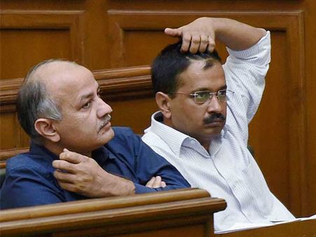   केजरी का वार, कहा 'मिस्टर एंड मिसेज भाजपा-कांग्रेस' में 'पति-पत्नी' जैसा संबंध