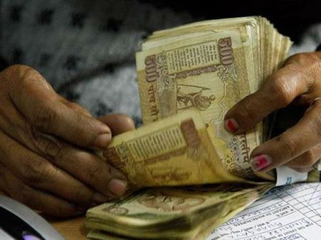 अगर आपके पास है सैलरी अकाउंट तो जरूर जान लें ये बातें...