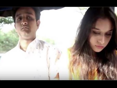 Viral Video: सरेआम मनचले ने की लड़की को छूने की कोशिश, देखें कैसे सिखाया सबक