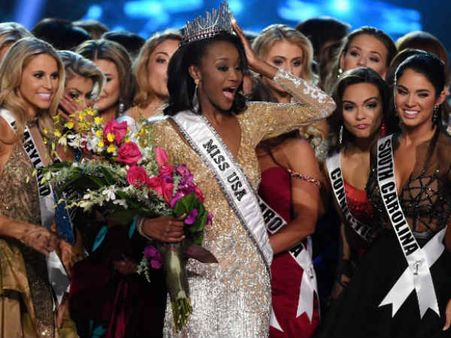 लेफ्टिनेंट डेशॉना बार्बर बनीं Miss USA 2016