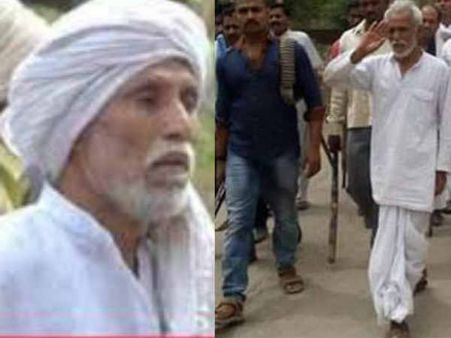 रामबृक्ष की पागल सेना हाथ में बम की माला पहनकर घूमती थी