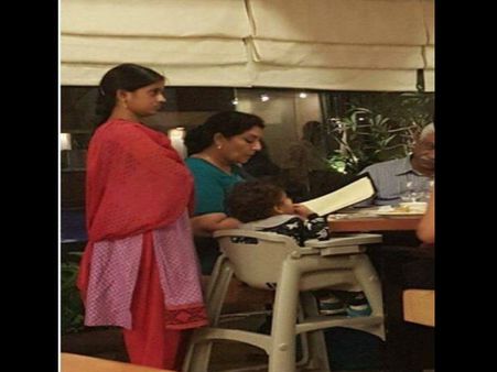 कांग्रेस नेता रेणुका चौधरी की फोटो पर मचा बड़ा बवाल मचा है, जानिए क्यों?