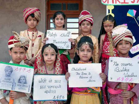 40 प्रतिशत से अधिक बिहारी लड़किया बन रही है 'बालिका वधू'